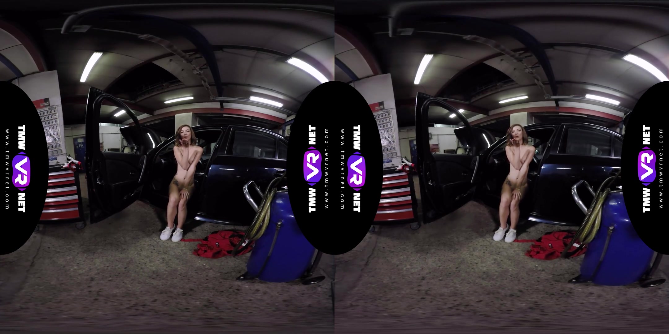 Tera Link in Cute Female Mechanic Plays Solo In The Car Service - TmwVRNet