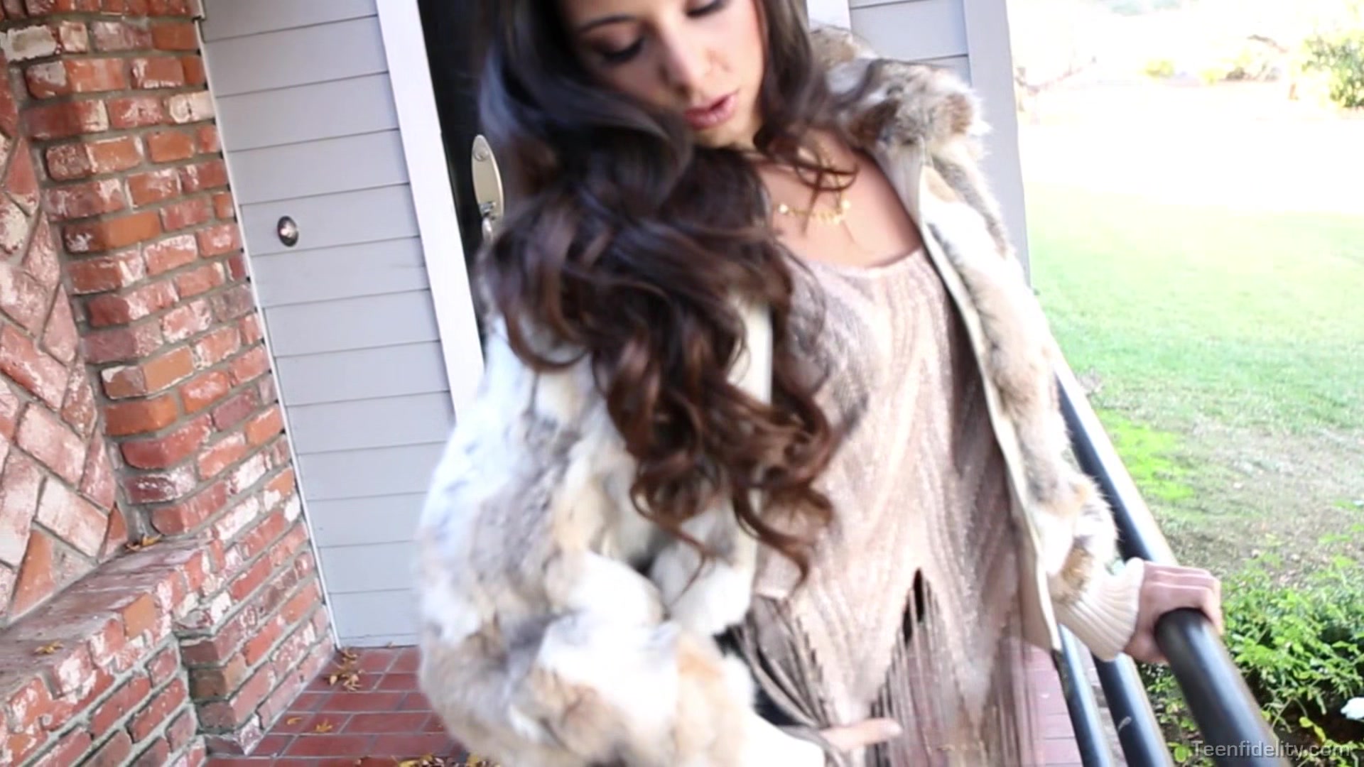 Front Porch Pussy - Starring: Trinity St. Clair