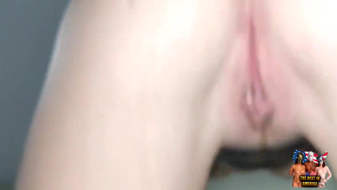 Albino Showing Her Pussy And Ass To The Whole World 6 Min