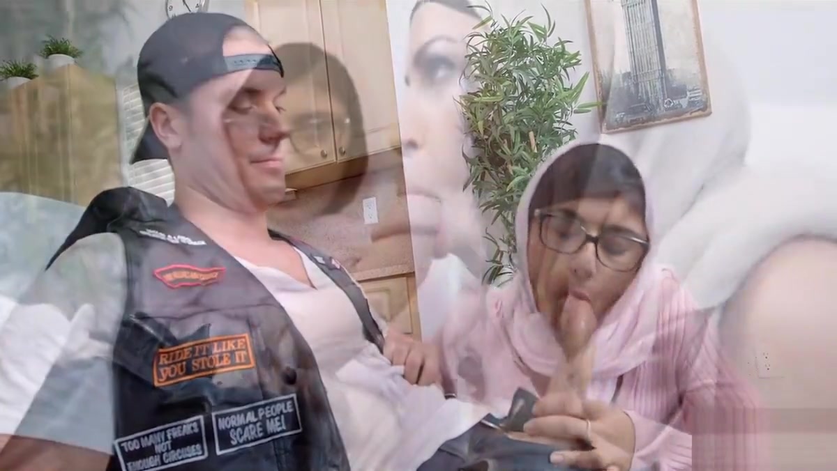 Mia Khalifa tag team with her Step mom
