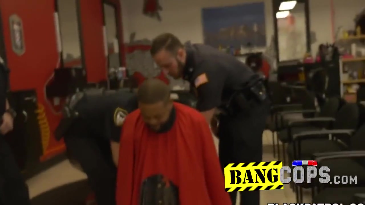 Convict Is Fucking His Way Out From Prison