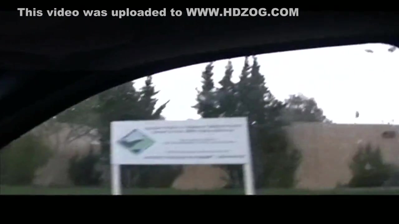 Blond Bitch Start With Sucking In Car