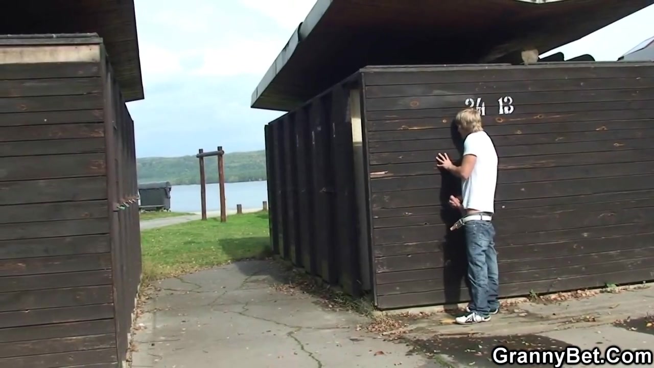 He Fucks Big Tits Mature Woman On Public