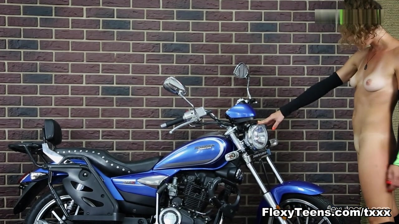 FlexyTeens Video: Ninka Motik