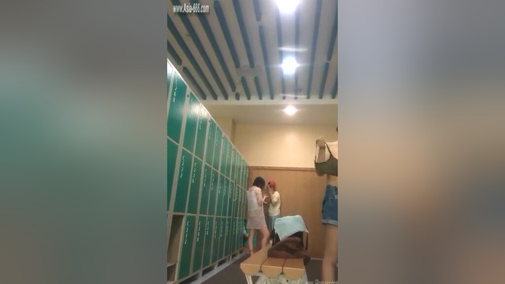 peeping chinese public bathroom.6