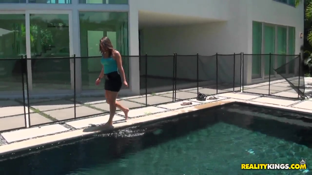 Janet walks out of pool to blow Preston Parker