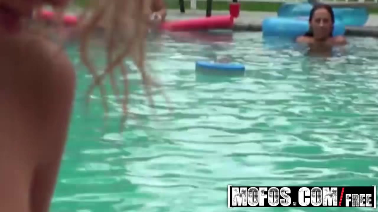 Mofos - Real Slut Party - Bridgete Palmer Sunni Mayweather - Friendly of Friends