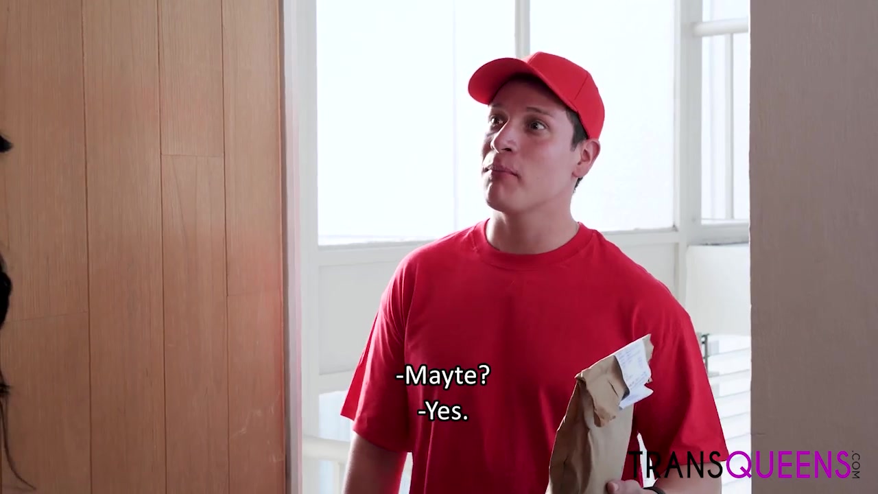 Hitting On The Delivery Guy Mayte Matus - TransQueens