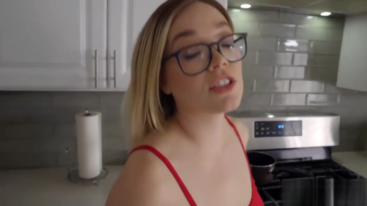 My teen 18+ stepsister Katie Kush has an amazing ass on her