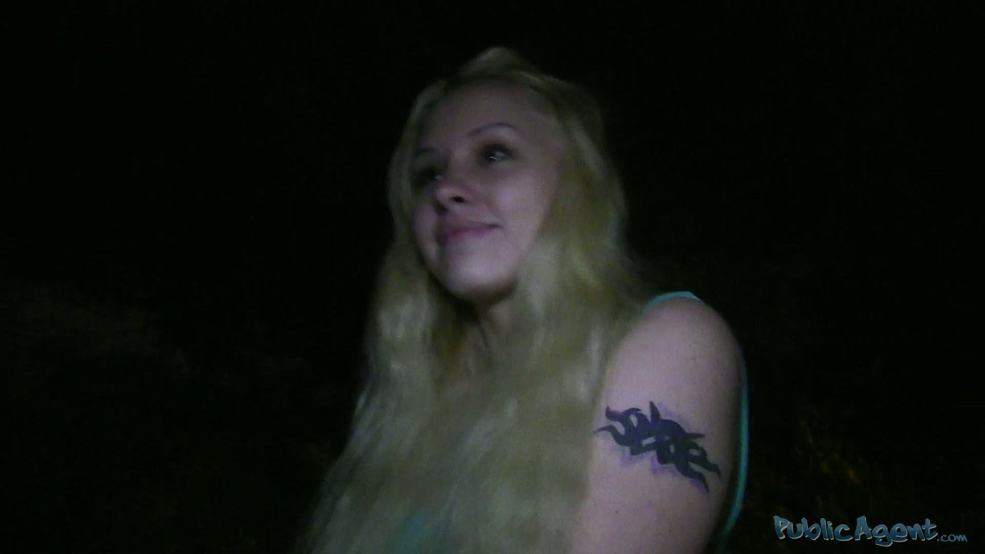 PublicAgent Clip. Lola