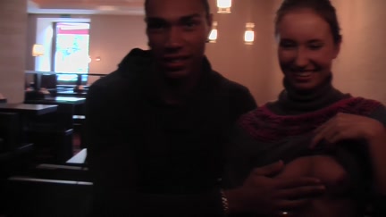 Hotty sucks for cash in a restaurant