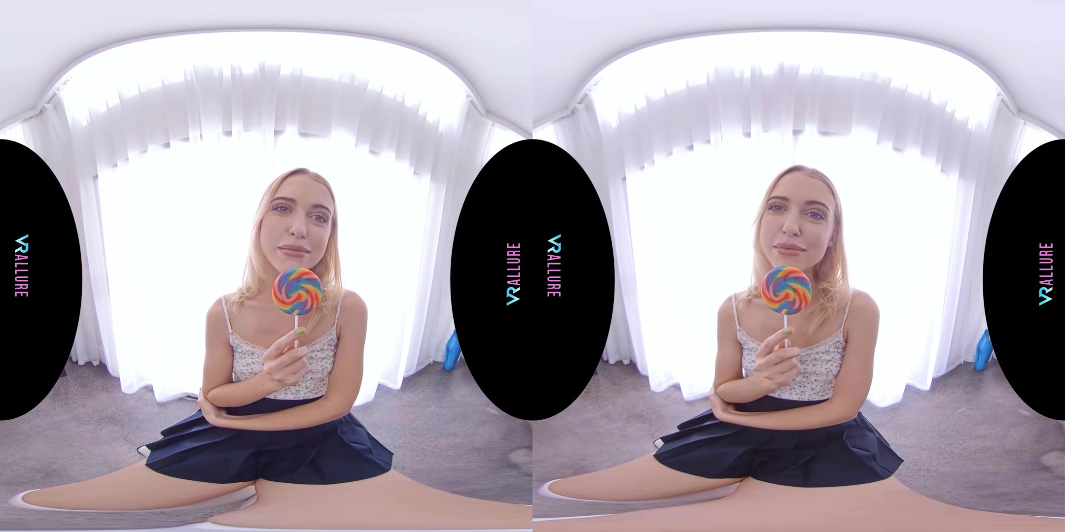 VRALLURE Chloe Can Pop Your Cherry!