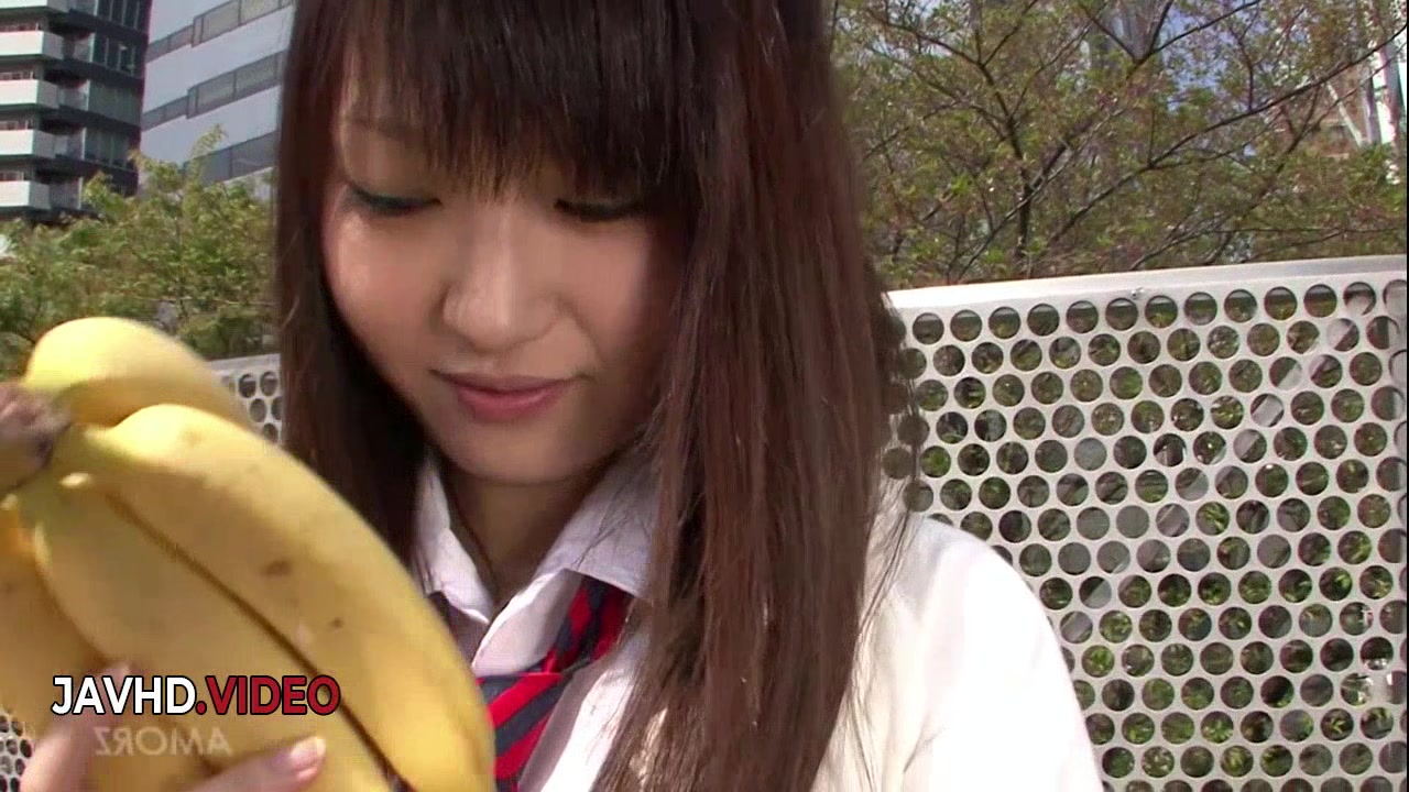 Ryo Asaka shares steamy Japanese romance in shower