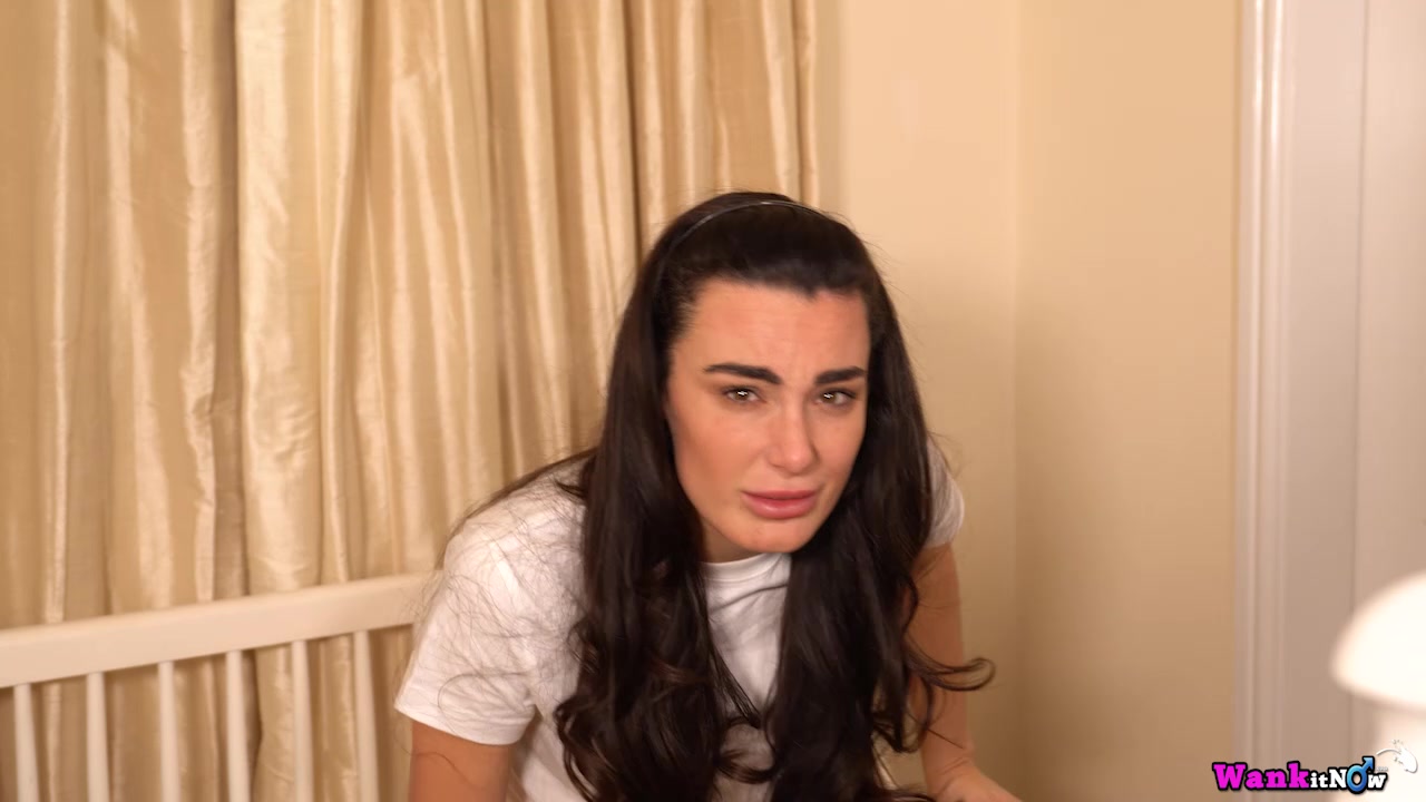 Laura - Pervy Landlord - Sexy Videos - WankitNow