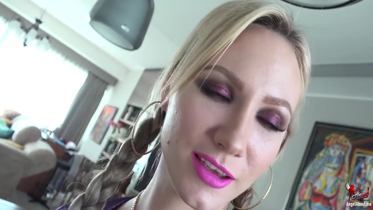636 Secretarys Nylon Legs On High Heels Control The Bosss Weakness