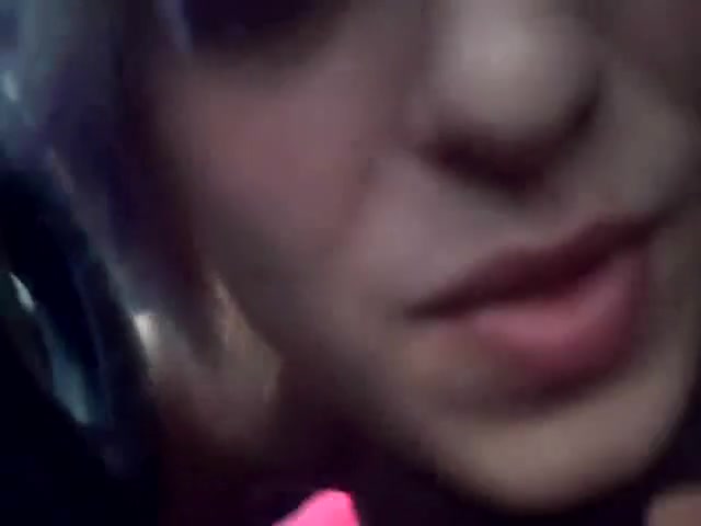 Tiny emo girl taking a schlong in her mouth in the car
