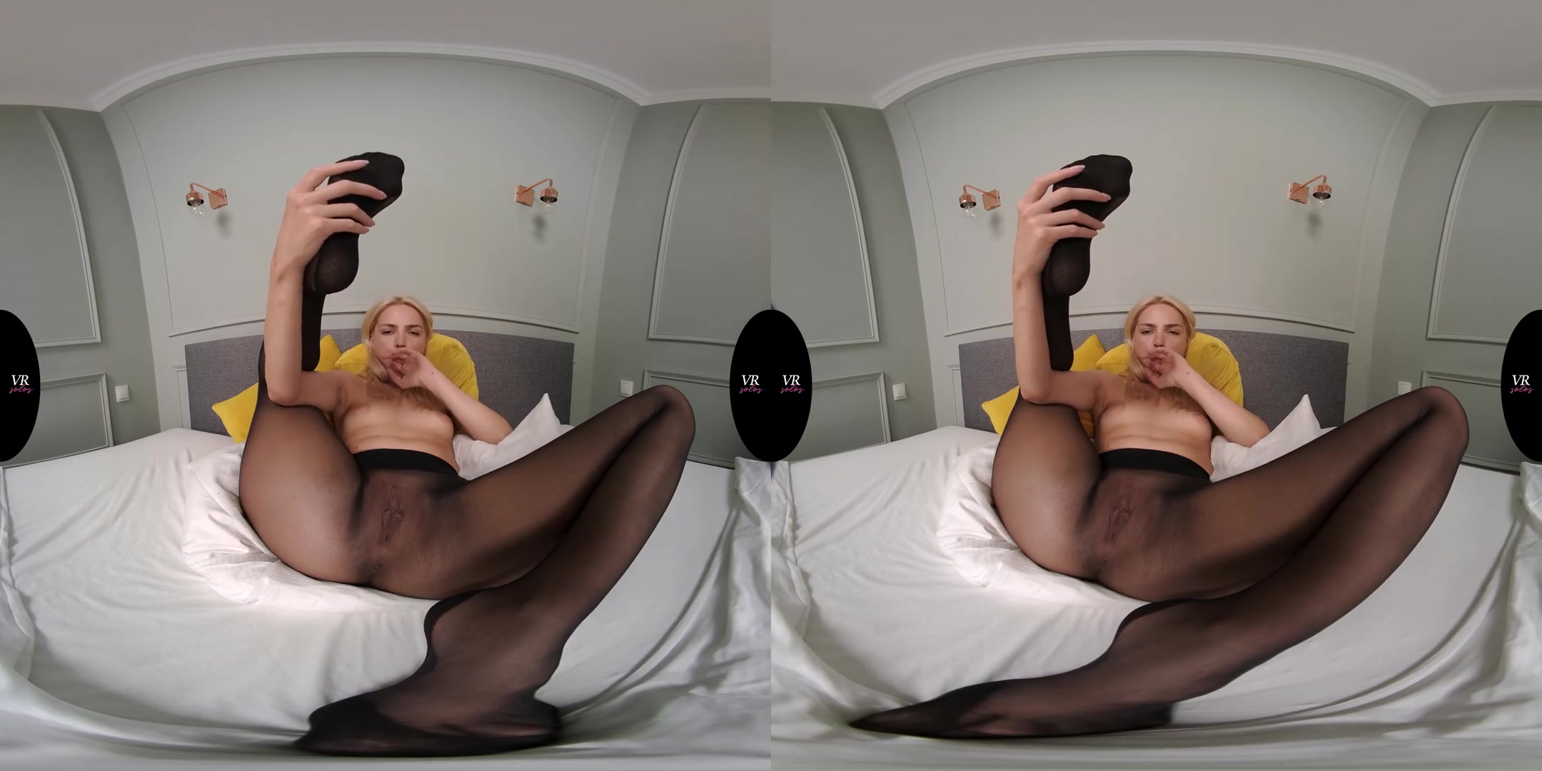 Lika Star - Cute Blonde Solo with a Hitachi Magic Wand Masturbating