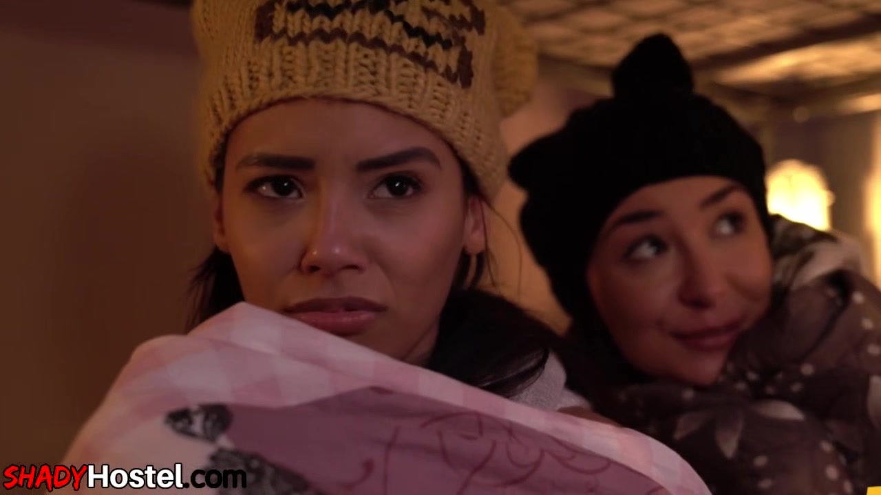 Cold euro babes fuck in hostel trio to warm up