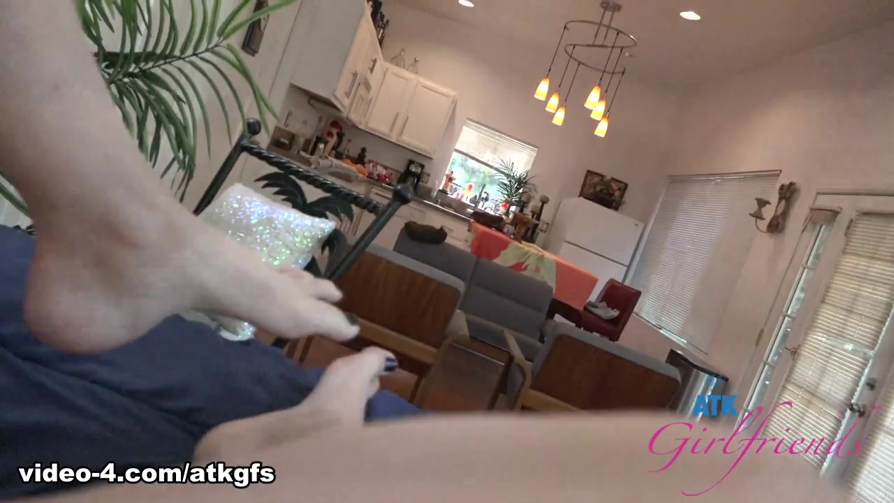 Corra Cox : Virtual Date Movie - ATKGirlfriends
