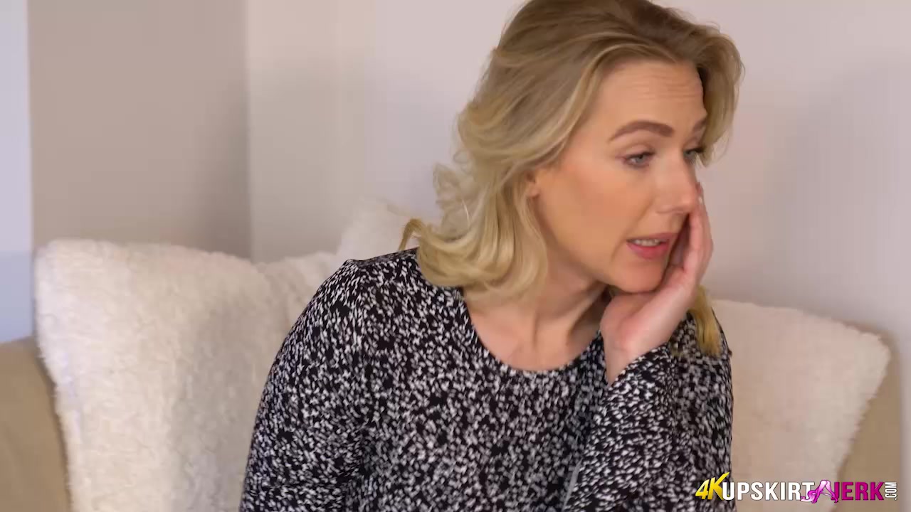 Pussy Persuasion - UpskirtJerk