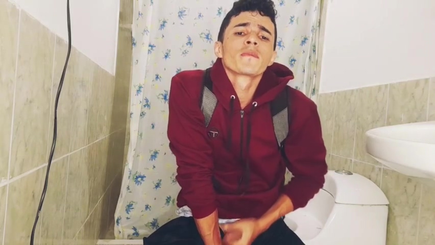 abx 700 - Guy Masturbates In University Bathroom Before Class