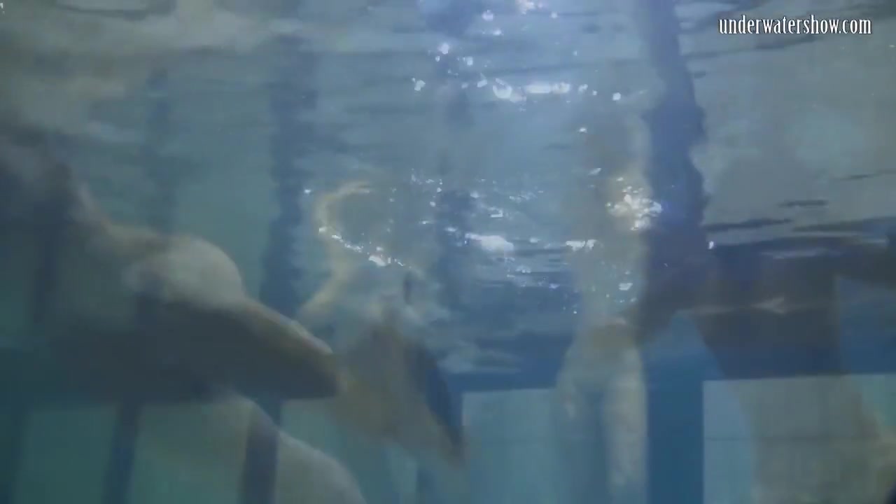 Teens And Solo teen 18+ Babe Swimming Underwater In Pool