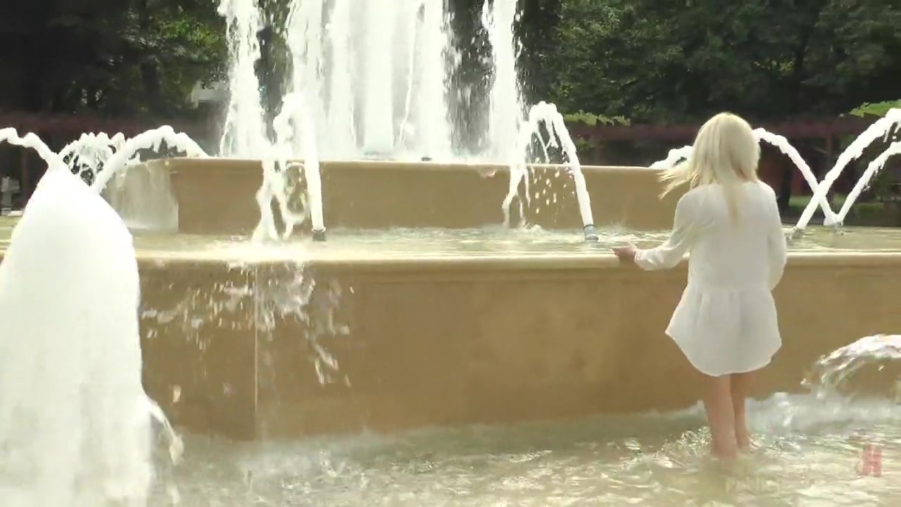 Gorgeous Whore Melanie Services Public Disgrace