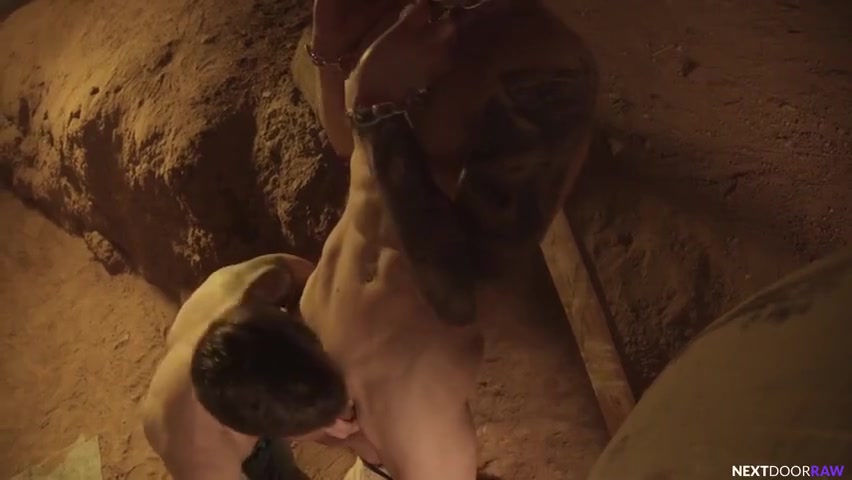 Hoss Kado - Tied Up & Fucked By His Master