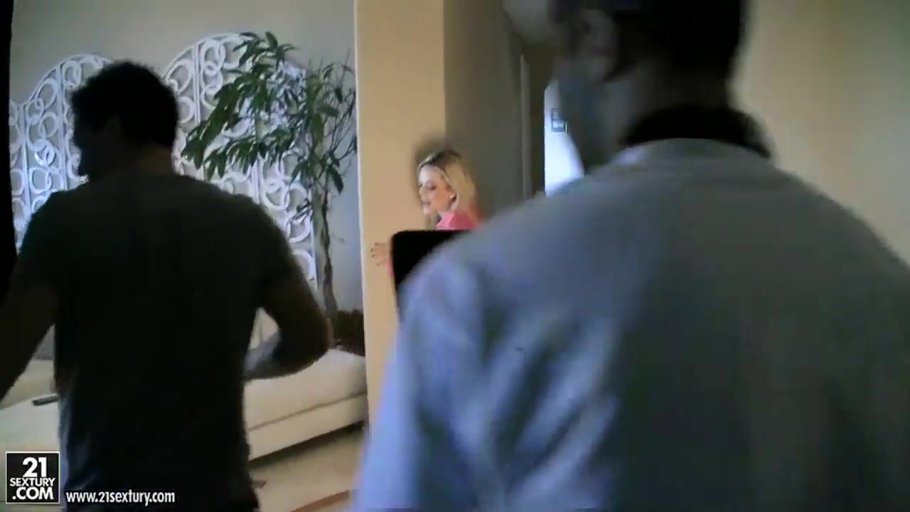 Backstage of perfect footjob made by Alexis Texas