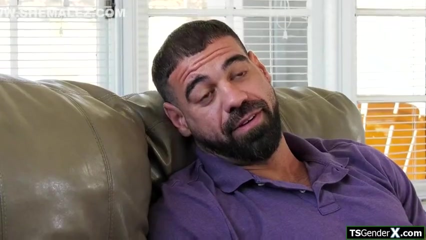 Im Sucking On My Tranny Babysitters Toes - Khloe Kay