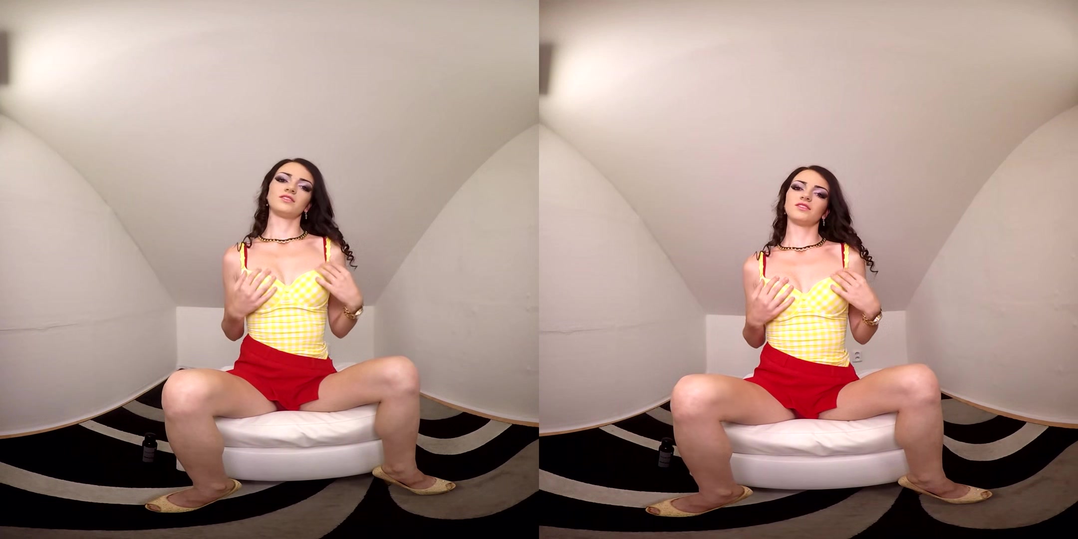 106 - Victoria - Cute Brunette Teen Amateur Toying