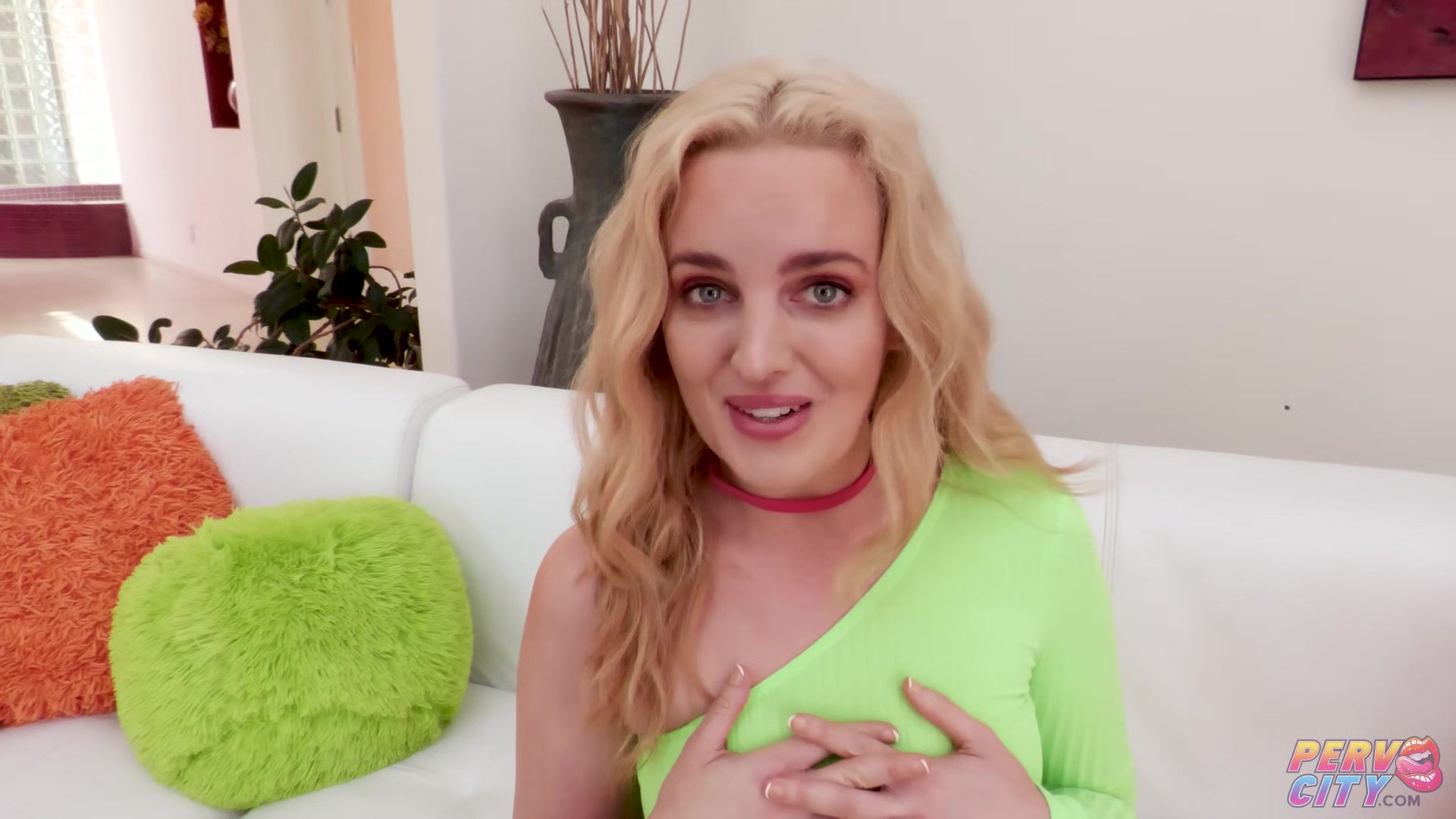 Horny Aussie Charlie Forde Cums Hard During Anal