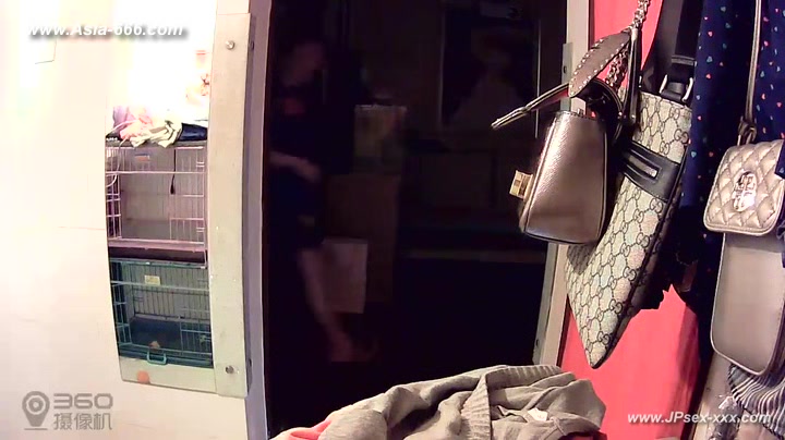 Hackers use the camera to remote monitoring of a lover's home life.323