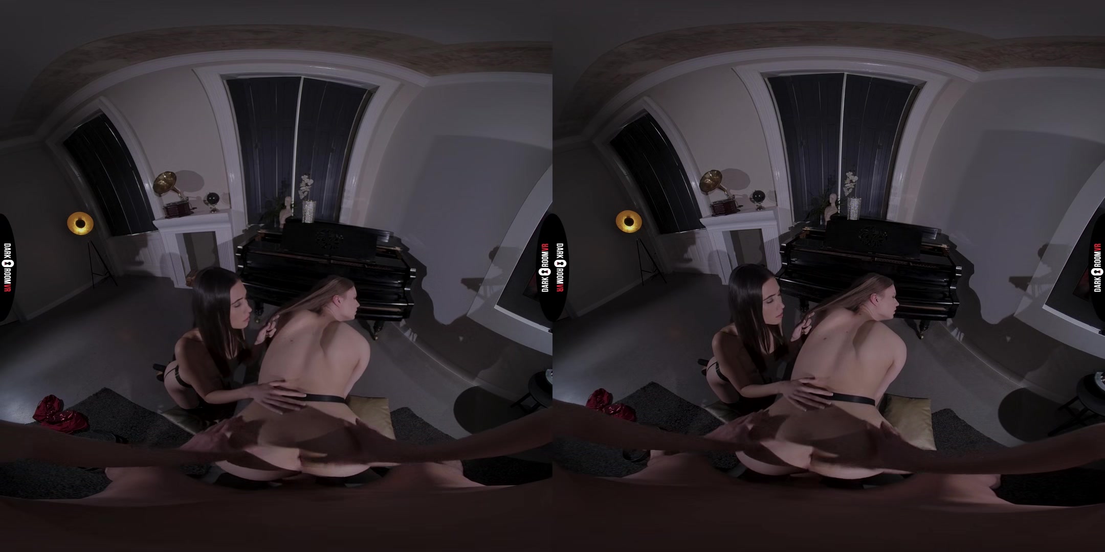 Mia Split & Sandralyd VR Porn: Play Together Cum Together - DarkRoomVR
