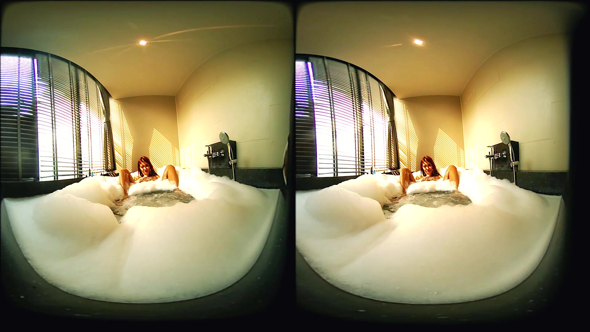 Wet Finger Games In The Whirlpool 2 - VRPussyVision