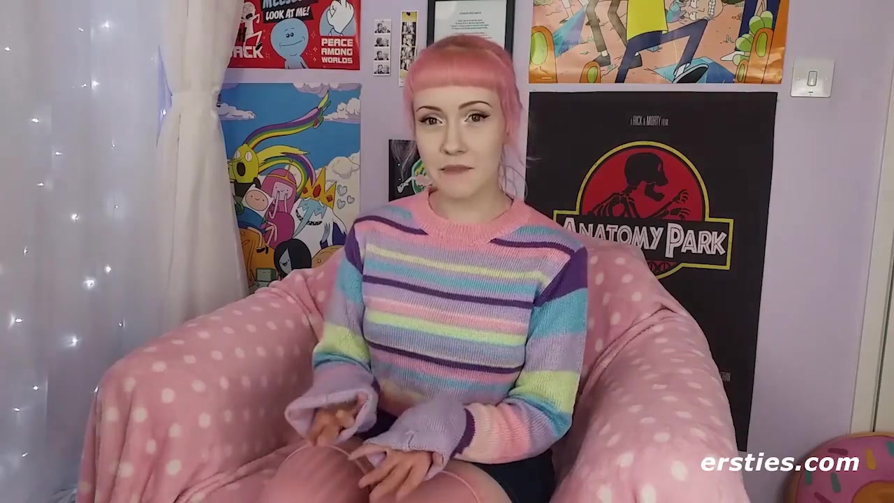 Sexy Evie Enjoys Double Penetration Solo Masturbation