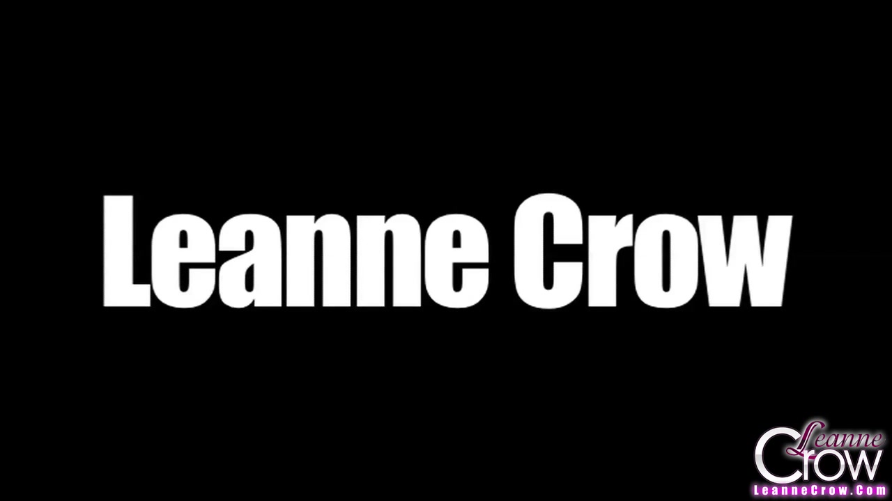 Leanne Crow - Christmas Pinup 5D 1