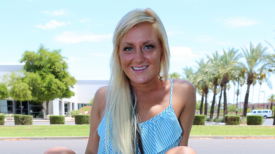 GloryholeSwallow - Nikki B's 1st Visit