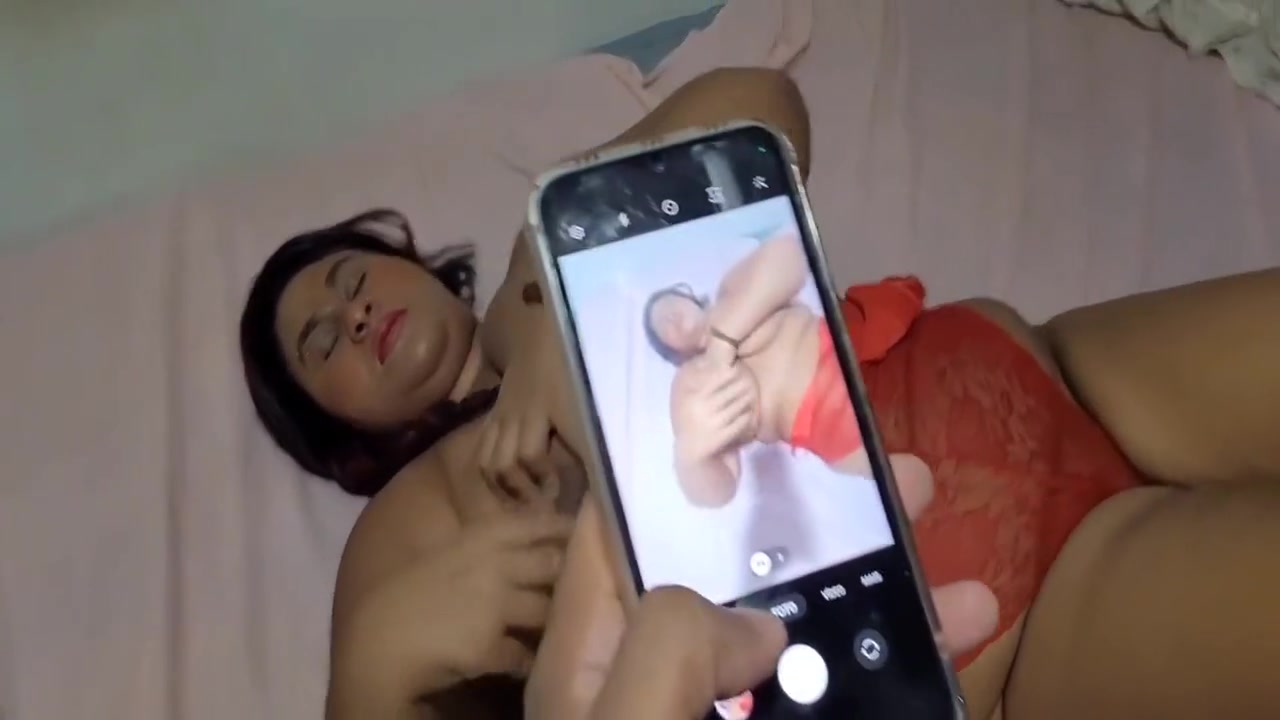 Madrasta Safada E Flagrada No Quarto Tirando Fotos E Seu Enteado Fode Sua Grande Buceta 9 Min