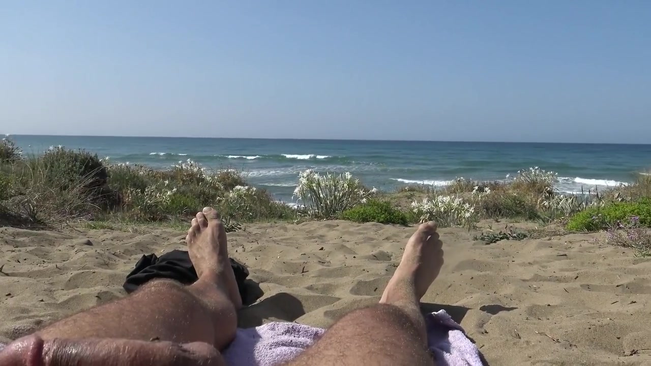 Une Fille Algerienne A Des Re Tions Sexuelles Avec Un Homme Etranger Sur La Plage De Marseille