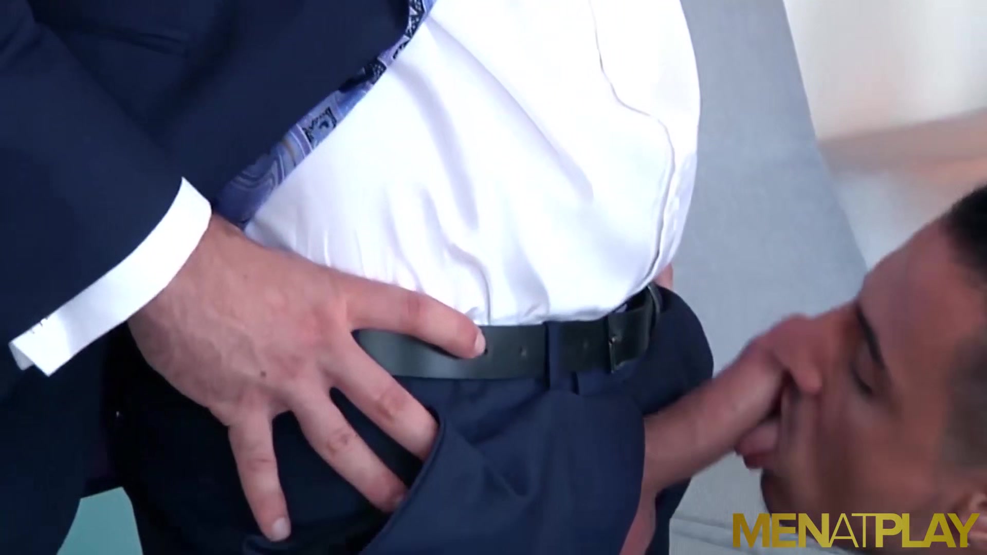 MENATPLAY Latino In Suit Klein Kerr Fucked By Johan Kane