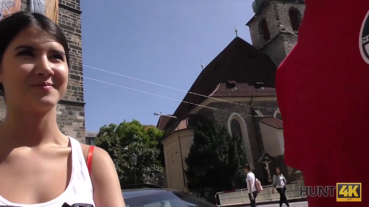 HUNT4K. Cutie gives man her mouth and pussy for a summer vacation