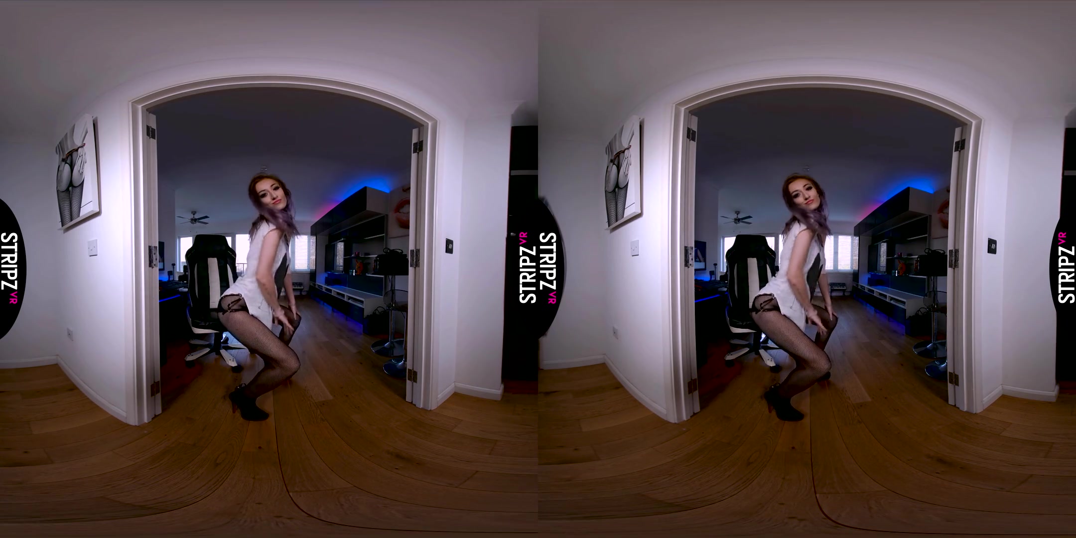 Jizzles in Dark Heart - StripzVR