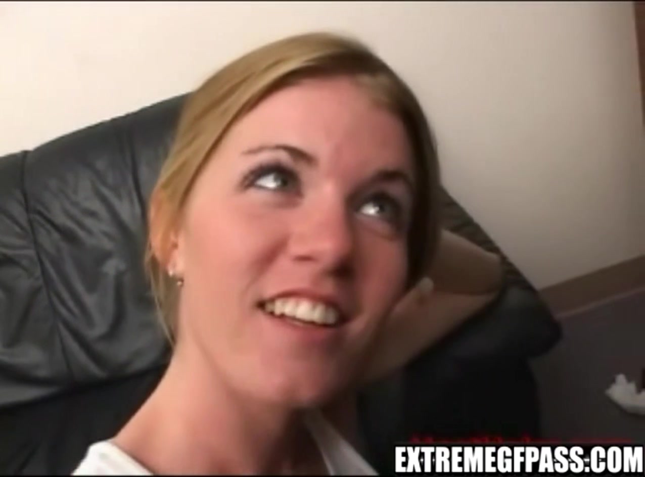 Cum hungry teen 18+ slut sucks off dick