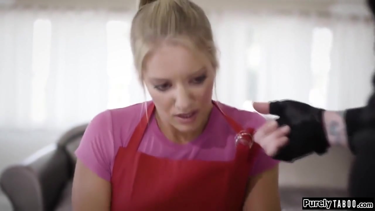 Maid Freezes When She Confronted With Two Burglars