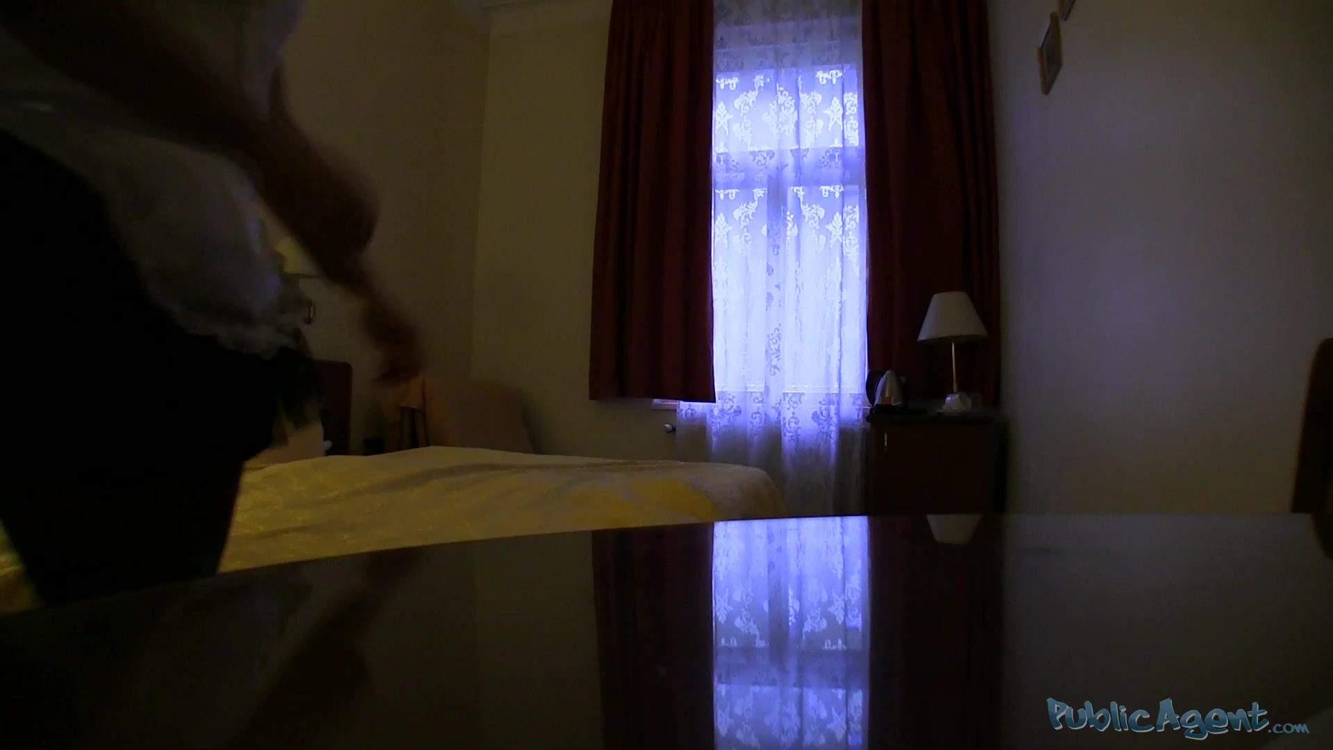 Amateur hardcore sex with blonde chick in the hotel room