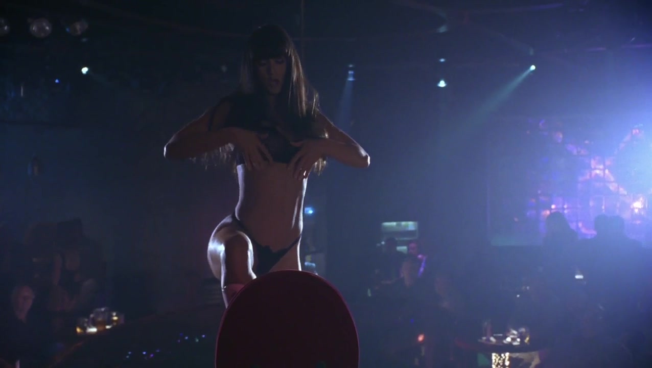 Demi Moore - Striptease (1996)