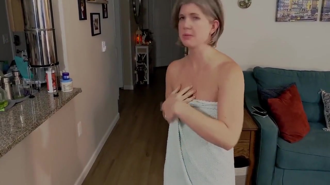 Sucking Off Pizza Delivery Guy