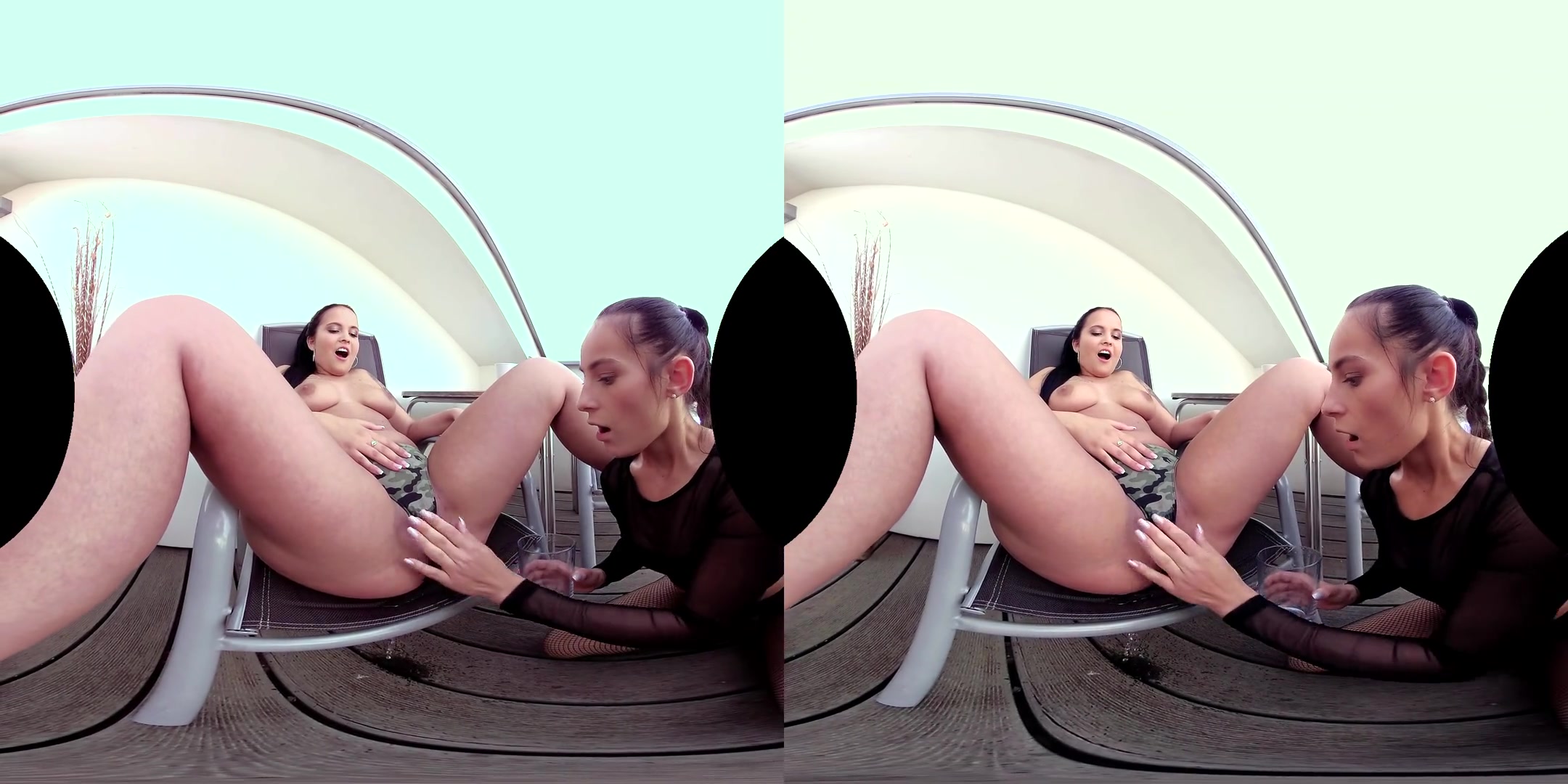 Jennifer Mendez & Lexi Dona in Piss-Swapping Girls - CzechVRFetish