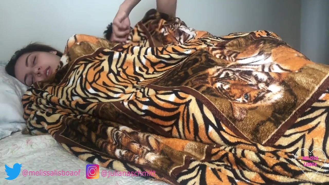 Melissa Lisboa And Morning Sex - Acordei Sentindo A Ro Dura Do Safado Na Minha Bunda, Ja Meteu Gostoso Na Minha Buceta E Gozou La Dentro. 5 Min